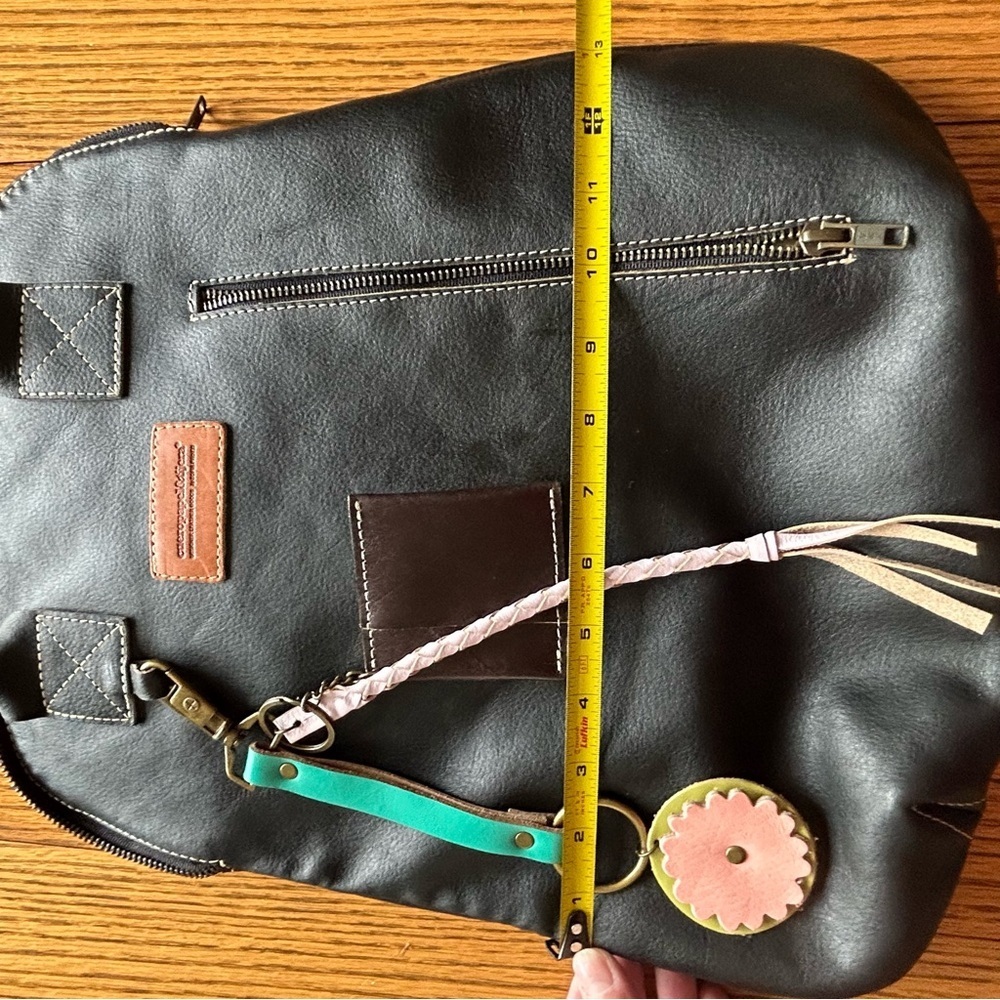 Cueropapel& Tijera Black Leather Large Zippered Bag with Charms - Picture 9 of 16